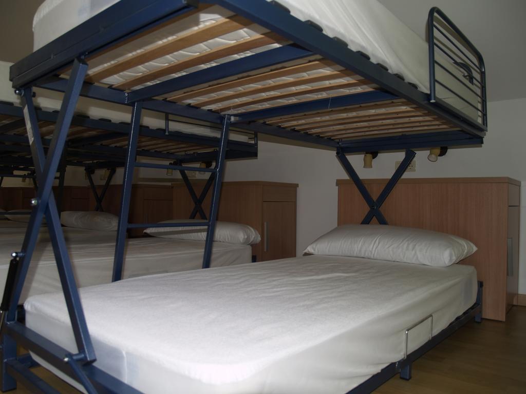 Albergue De Yebra Yebra de Basa Cameră foto
