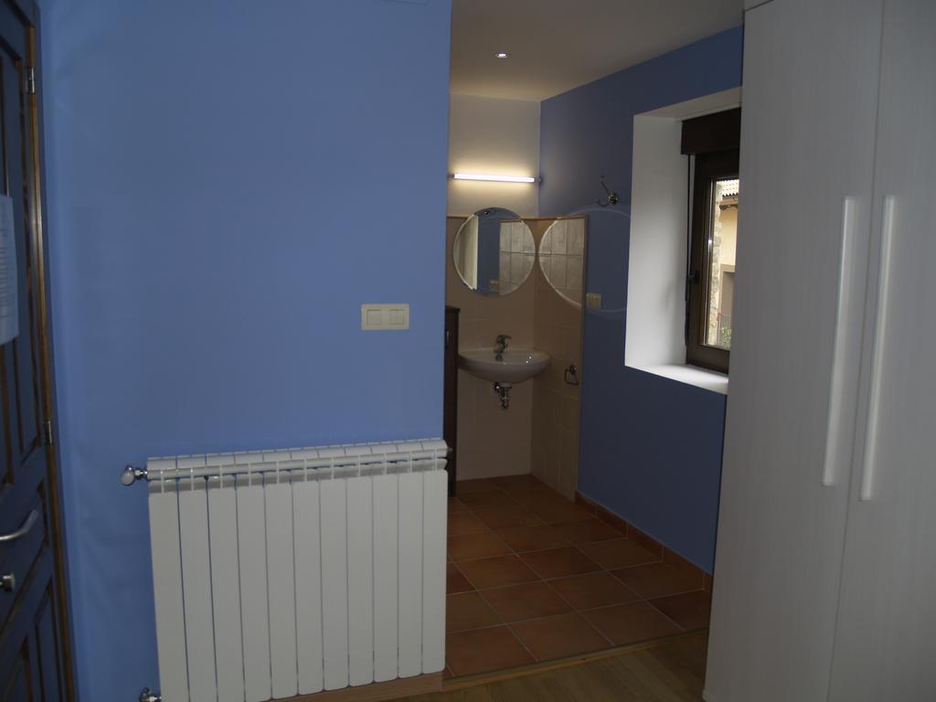 Albergue De Yebra Yebra de Basa Cameră foto