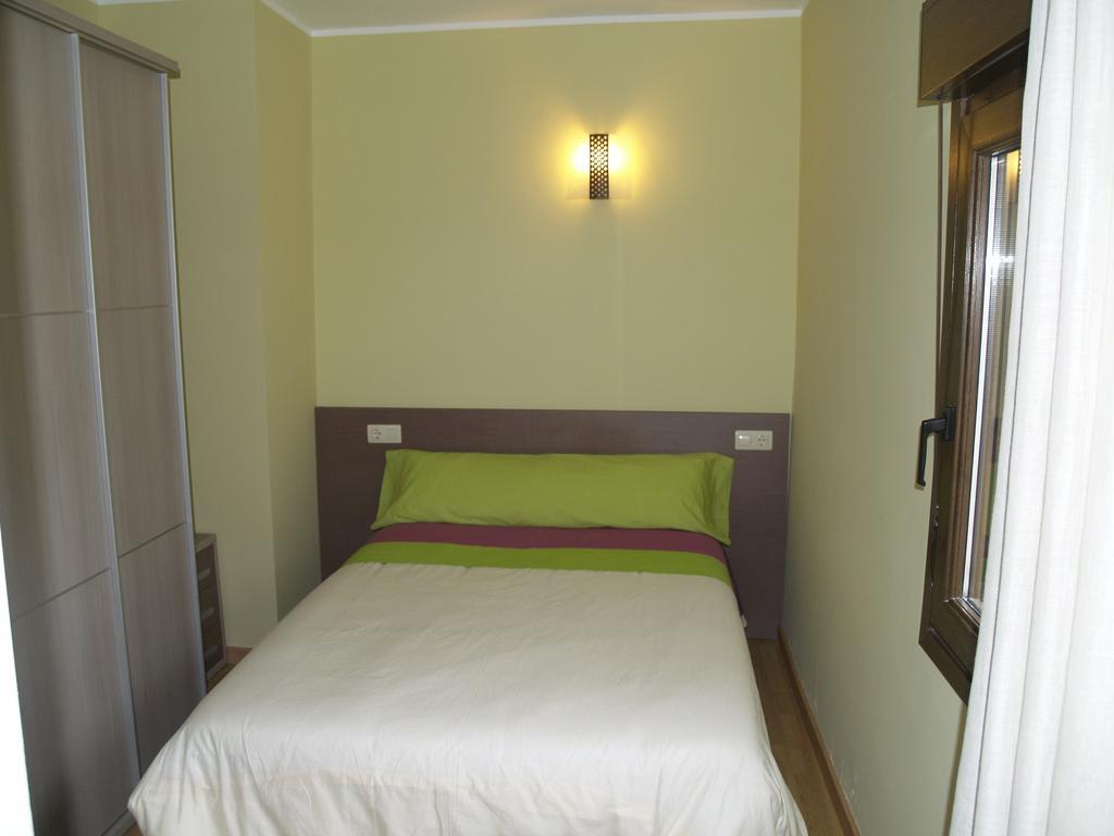 Albergue De Yebra Yebra de Basa Cameră foto