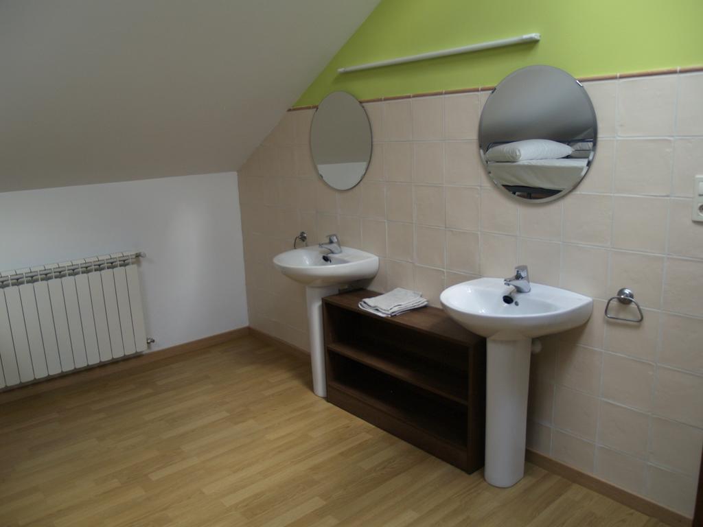 Albergue De Yebra Yebra de Basa Cameră foto