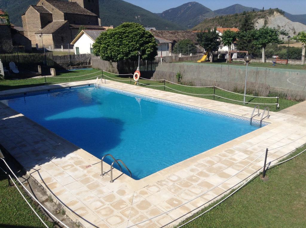 Albergue De Yebra Yebra de Basa Exterior foto